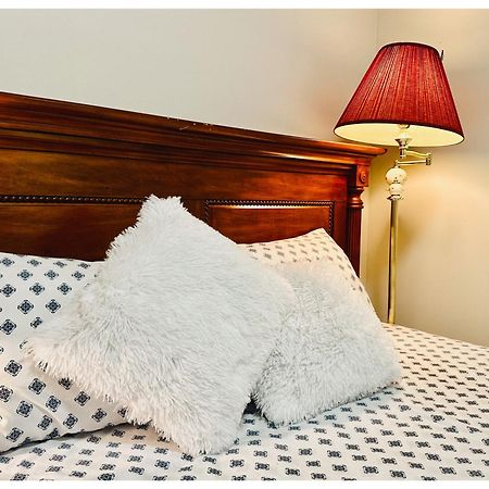 The Stays - Private Cozy 1 Bhr Apt On Main Floor Toronto Eksteriør bilde