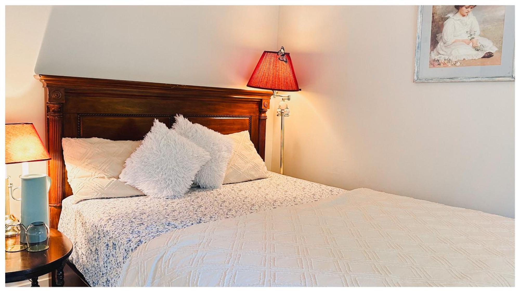 The Stays - Private Cozy 1 Bhr Apt On Main Floor Toronto Eksteriør bilde